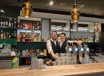 austria/linz/bar/helmut-bar