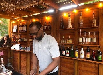north-carolina/sandhills/bar/the-island-smoke-shop-lounge