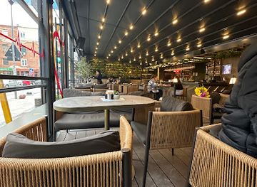 albania/tirana-plain/bar/traffic-public-bar