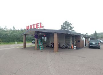 minnesota/tettegouche-state-park/bar/mariner-motel