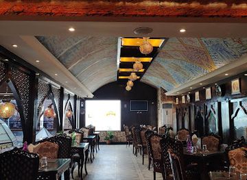 india/kashmir-great-lakes/bar/little-persia