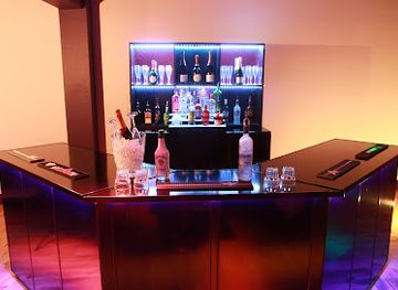 united-kingdom/gloucestershire/bar/devoted-deluxe-mobile-bar-hire