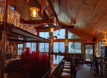 michigan/pictured-rocks-national-lakeshore/bar/grand-marais-tavern