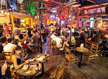 turkiye/antalya/kaleici/bar/copluk-cafe-bar