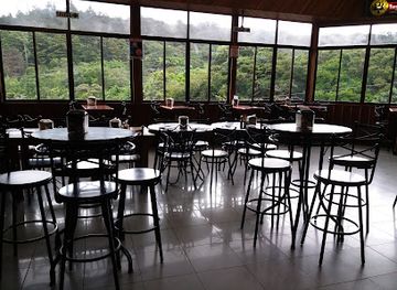 costa-rica/monteverde-cloud-forest/bar/bar-amigos