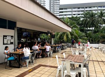 singapore/bukit-timah-nature-reserve/bar/valle