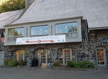 oregon/silver-falls-state-park/bar/multnomah-falls-lodge