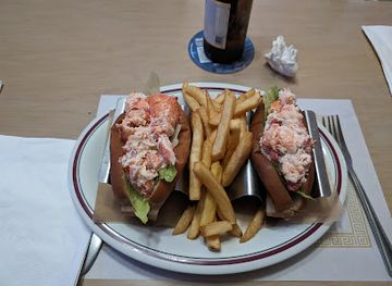 rhode-island/west-bay/bar/bottom-line-bar-grill