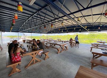 belize/toledo-district/bar/hobbs-brew-barge