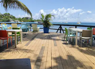 Flowt Beach Bar