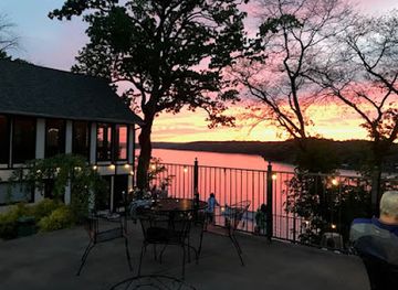 missouri/ha-ha-tonka-state-park/bar/the-wein-haus