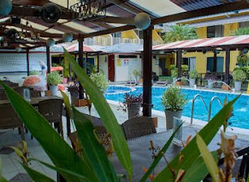 honduras/puerto-cortes/bar/hotel-costa-azul-county-beach