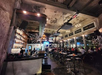malaysia/kota-kinabalu/likas/bar/19-degree-bar-bistro