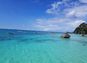 philippines/boracay/diniwid-beach/bar/rey-s-grill-and-resto-bar-boracay