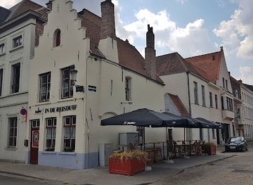 belgium/bruges/sint-anna/bar/in-de-reisduif