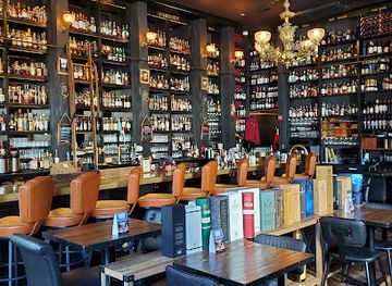 virginia/northern-virginia/bar/macmillan-whisky-room