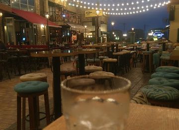 lebanon/metn/bar/trumpet-the-village-dbayeh