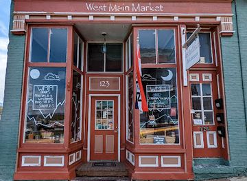 virginia/shenandoah-valley/bar/west-main-market-beer-and-wine-garden