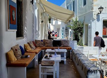 greece/cyclades/bar/trickster-bar