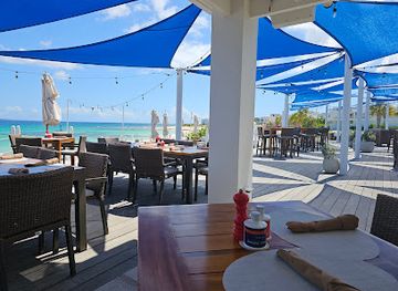 anguilla/rendezvous-bay/bar/breezes