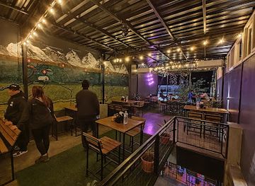 nepal/pokhara/lakeside/bar/kotas-bar-and-grill