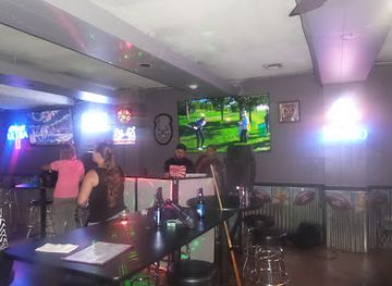 california/san-bernardino-county/bar/dingers-sports-bar-grill