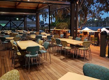 australia/riverland/bar/pretoria-hotel-cellars