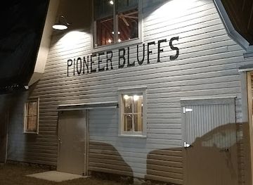 kansas/tallgrass-prairie-national-preserve/bar/pioneer-bluffs