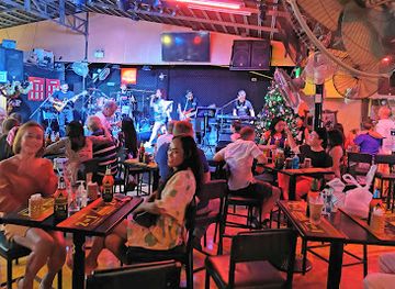 thailand/golden-triangle/bar/the-triangle-bar