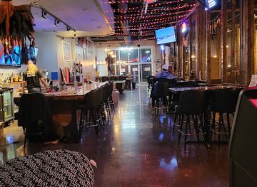 illinois/fox-valley/bar/the-chill-axe-throwing-sports-bar