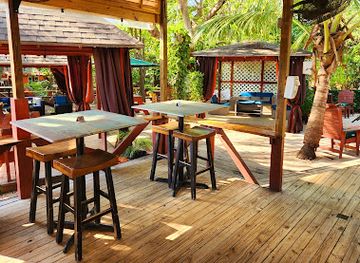 the-bahamas/berry-islands/bar/da-plantation-bar-grill
