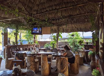 belize/maya-mountains/bar/teaky-tavern