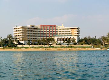 egypt/suez-canal-zone/bar/mercure-ismailia-forsan-island-hotel