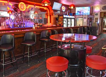 wisconsin/kettle-moraine/bar/our-bar
