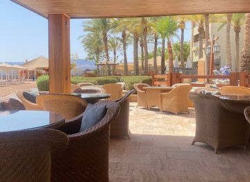 jordan/mujib-nature-reserve/bar/martinis-lounge-restaurant