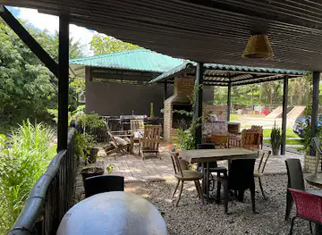Lirios Coffee Bar & Grill