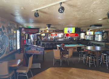 idaho/lost-river-valley/bar/roadhouse-saloon