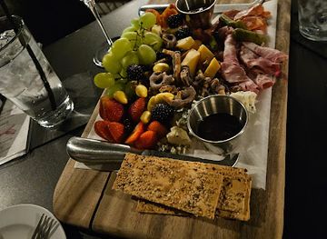 louisiana/sabine-national-wildlife-refuge/bar/bodega-wine-dive