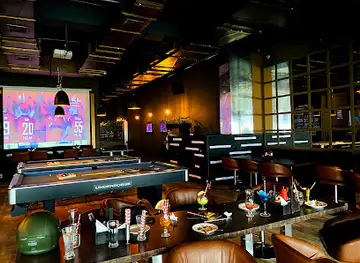 Underdoggs Sports Bar & Grill