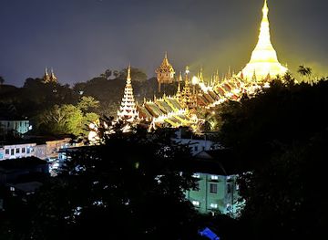myanmar-burma/central-myanmar/bar/tsuki-bar-moon-cafe