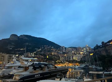 monaco/monaco-harbor/bar/ship-and-castle