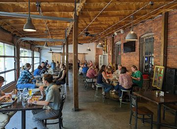 alabama/coastal-plain/bar/old-black-bear-brewing-company