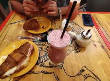 argentina/sierras-pampeanas/bar/pulque-patio-de-chelas