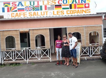 mauritius/mahebourg/bar/salut-les-copains-kaushik
