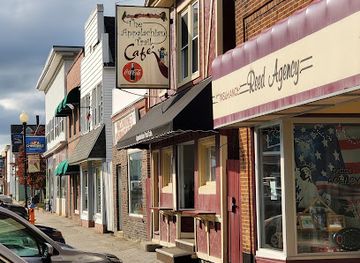maine/baxter-state-park/bar/the-appalachian-trail-cafe