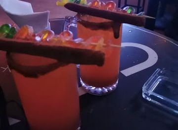 mexico/acapulco/bar/garrison-pub-billiards