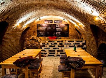 georgia/tbilisi/avlabari/bar/warszawa