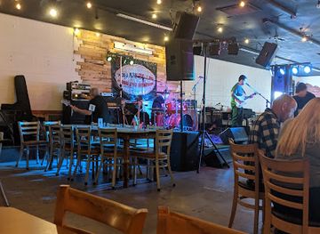 north-carolina/yadkin-valley/bar/fyreside-taproom-and-eatery