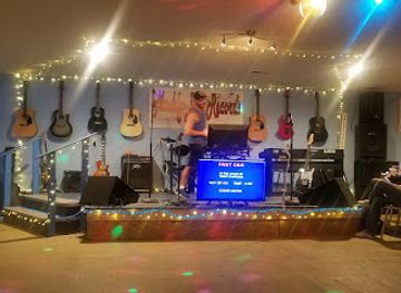 kentucky/daniel-boone-national-forest/bar/muddy-boy-karaoke