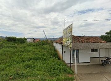 colombia/catatumbo/bar/bar-restaurante-el-chivo